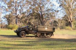 开云体育下载-字母哥狂飙雷霆却冷静，当个人英雄主义遇上精密战术