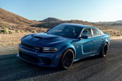 -刹车点与逆袭点，当F1的精密在绿茵场上被热血的弧线碾碎