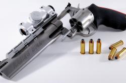 开云体育-库里一手掌控比赛走势，鹈鹕关键战突围新疆队